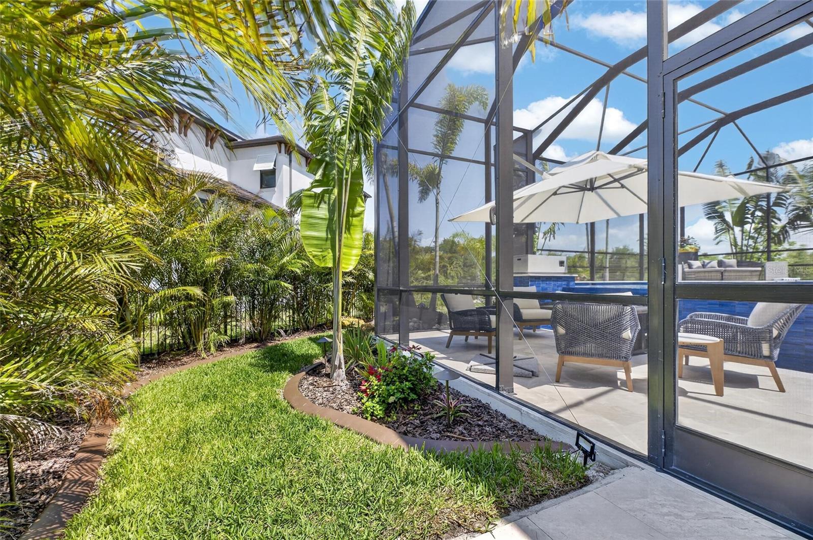 1075 SEAGRAPE DR, RUSKIN, FL, 33570