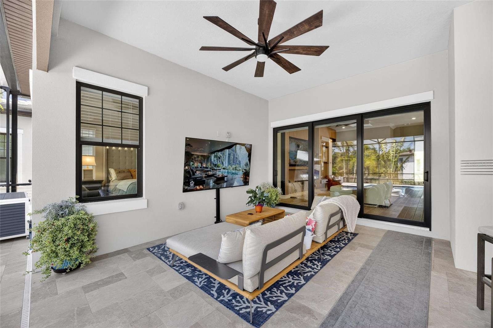 1075 SEAGRAPE DR, RUSKIN, FL, 33570