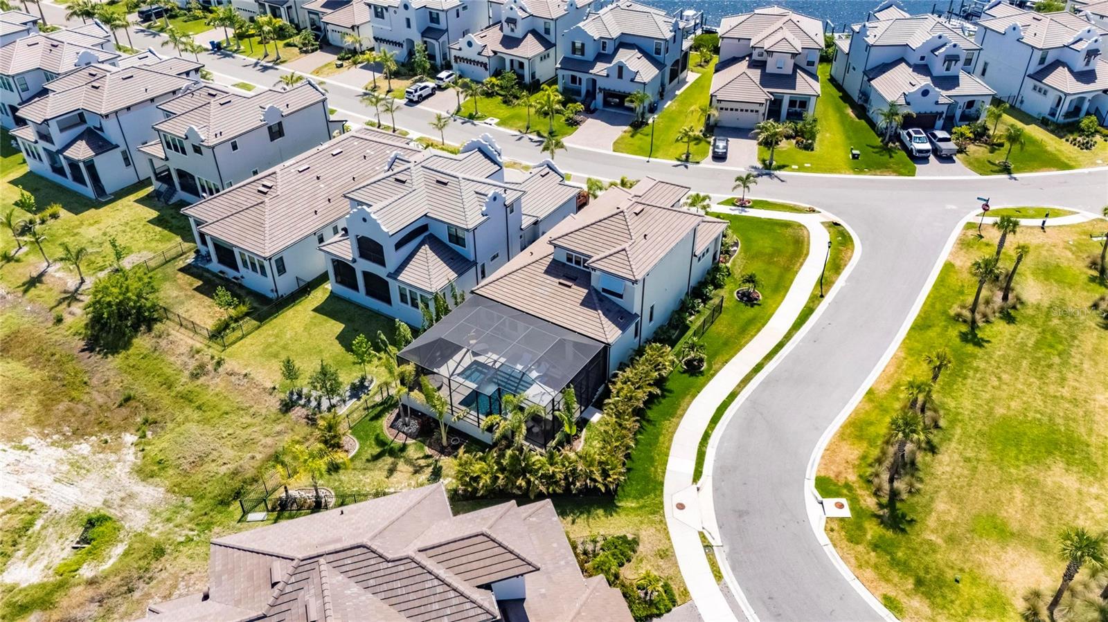 1075 SEAGRAPE DR, RUSKIN, FL, 33570