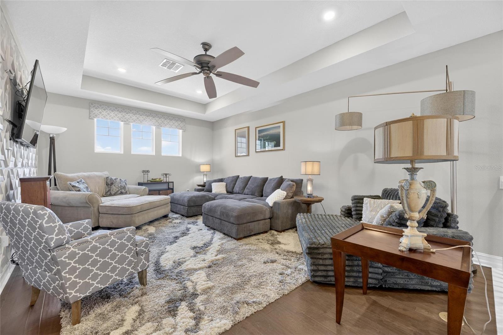 1075 SEAGRAPE DR, RUSKIN, FL, 33570