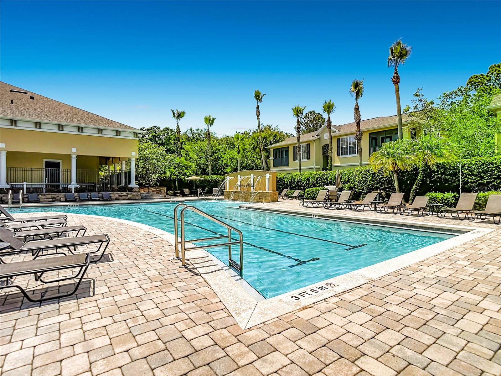 10201 COURTNEY PALMS BLVD #203, TAMPA, FL, 33619