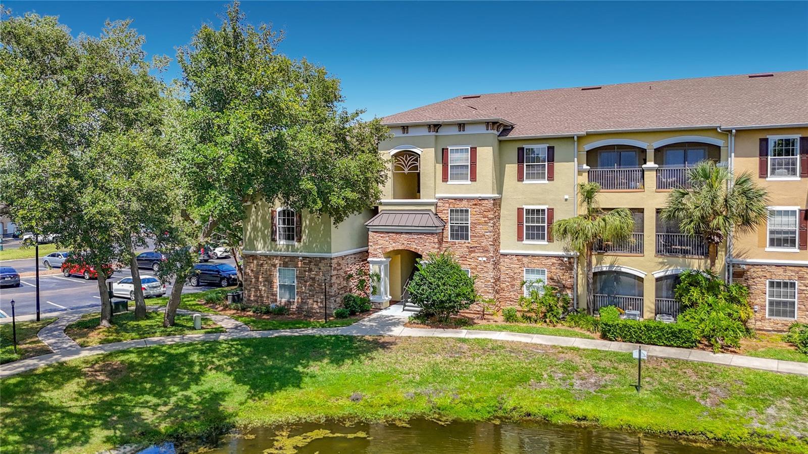 10201 COURTNEY PALMS BLVD #203, TAMPA, FL, 33619