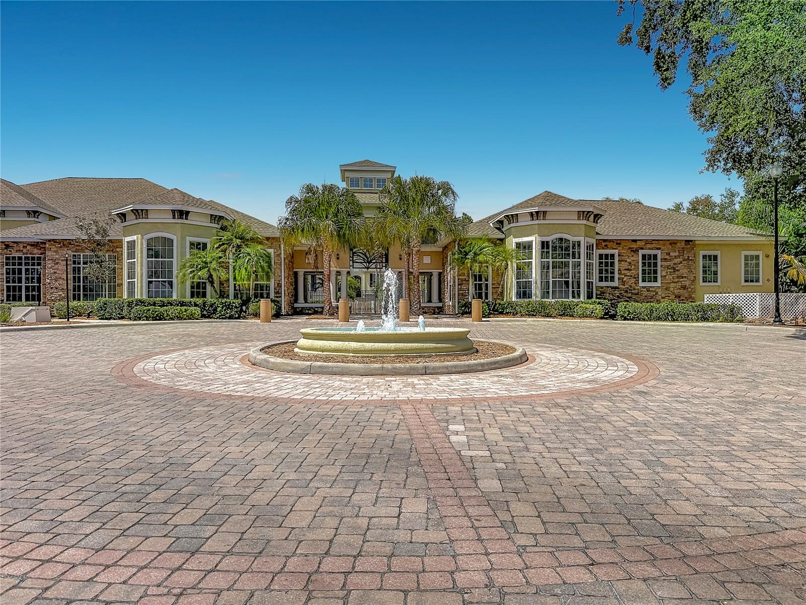 10201 COURTNEY PALMS BLVD #203, TAMPA, FL, 33619