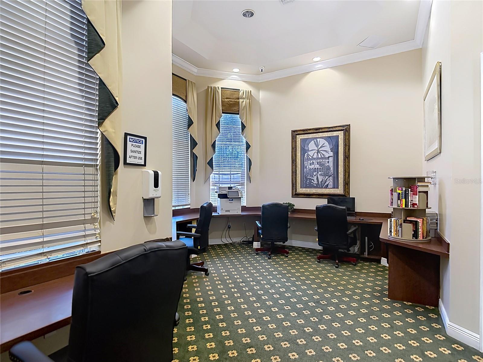 10201 COURTNEY PALMS BLVD #203, TAMPA, FL, 33619