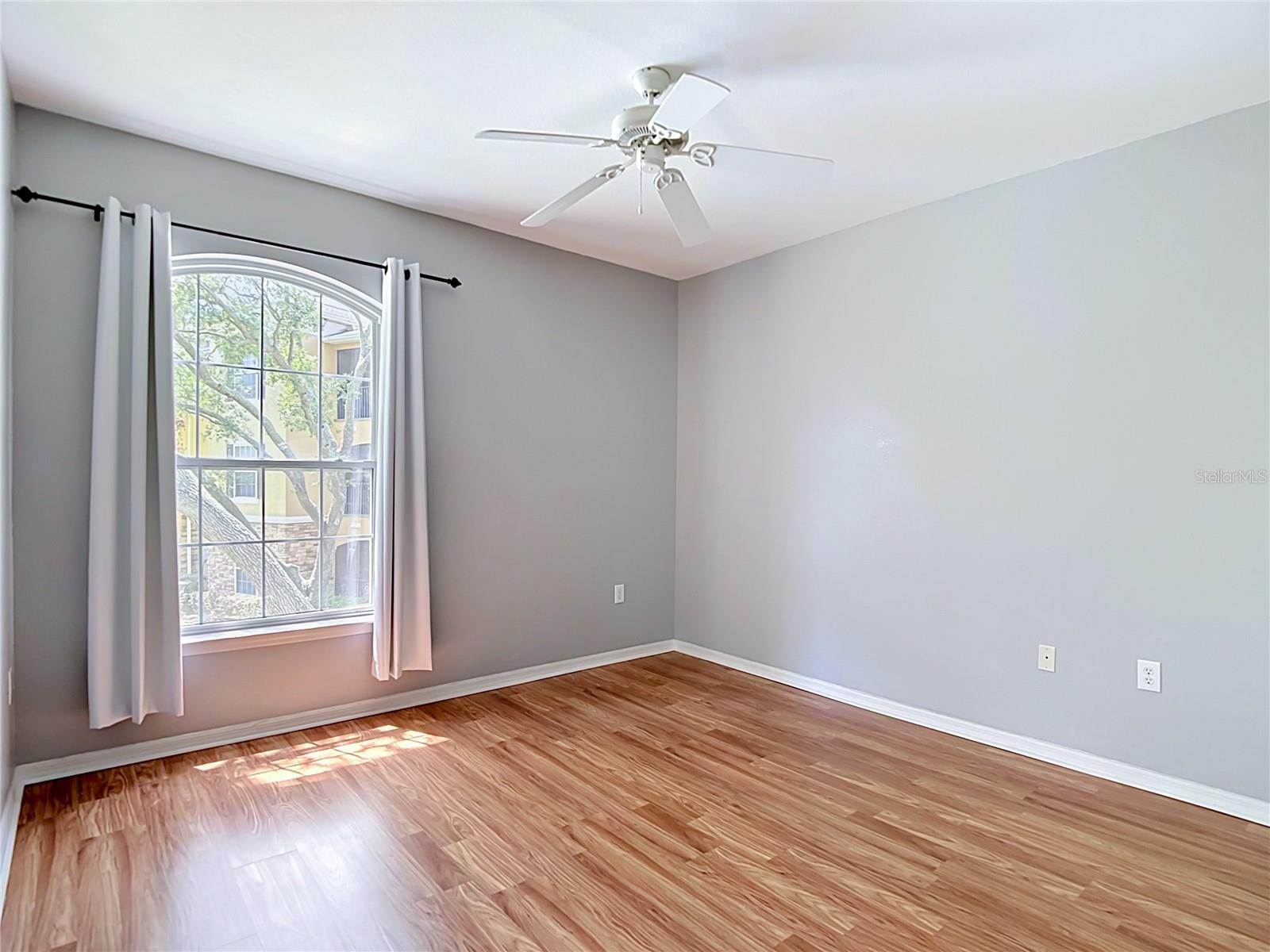 10201 COURTNEY PALMS BLVD #203, TAMPA, FL, 33619