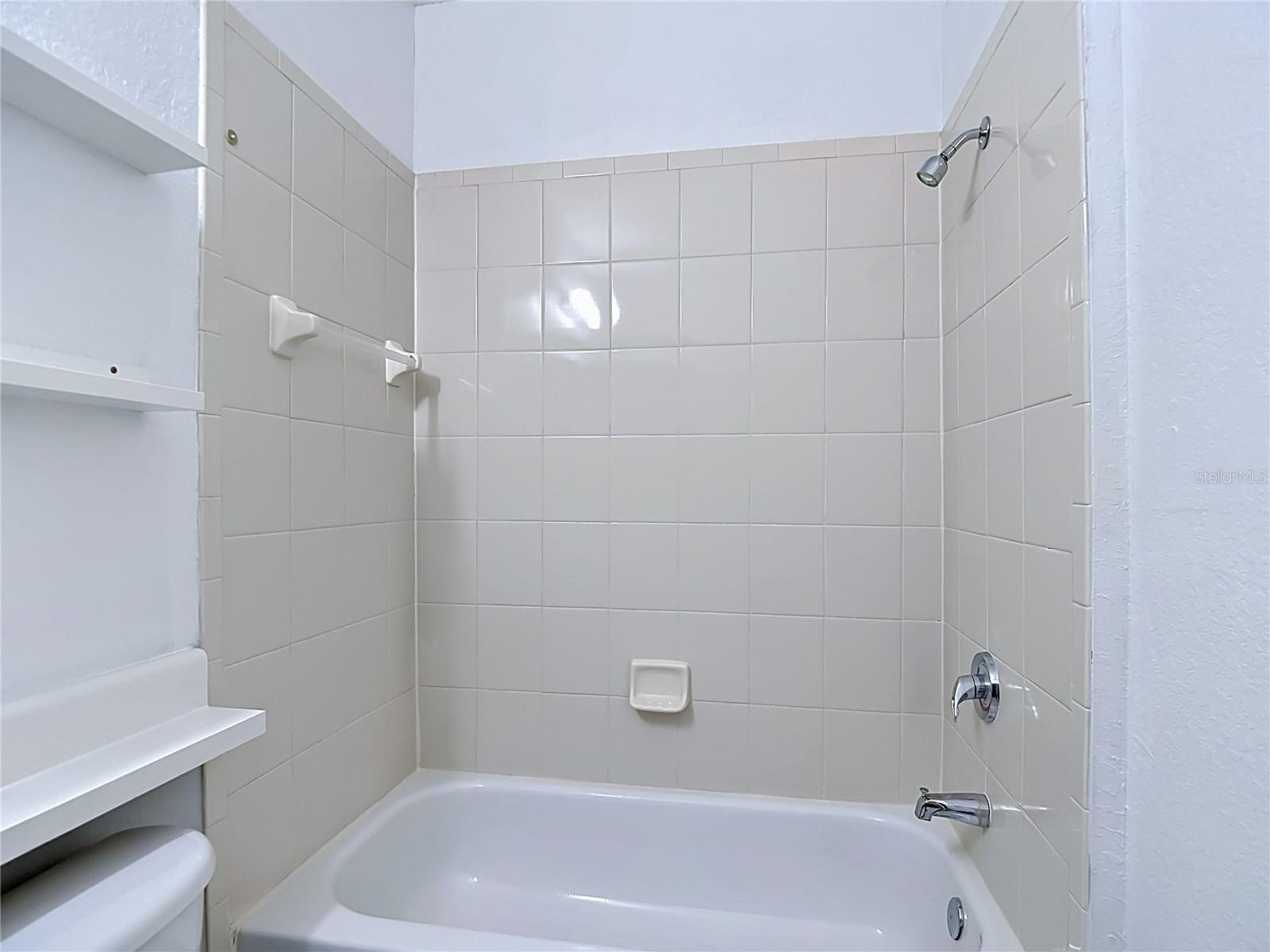 10201 COURTNEY PALMS BLVD #203, TAMPA, FL, 33619