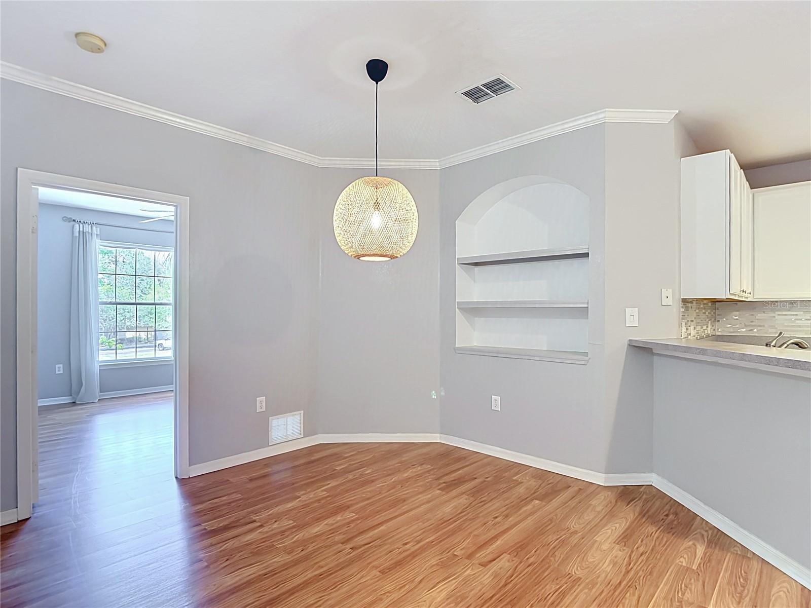 10201 COURTNEY PALMS BLVD #203, TAMPA, FL, 33619