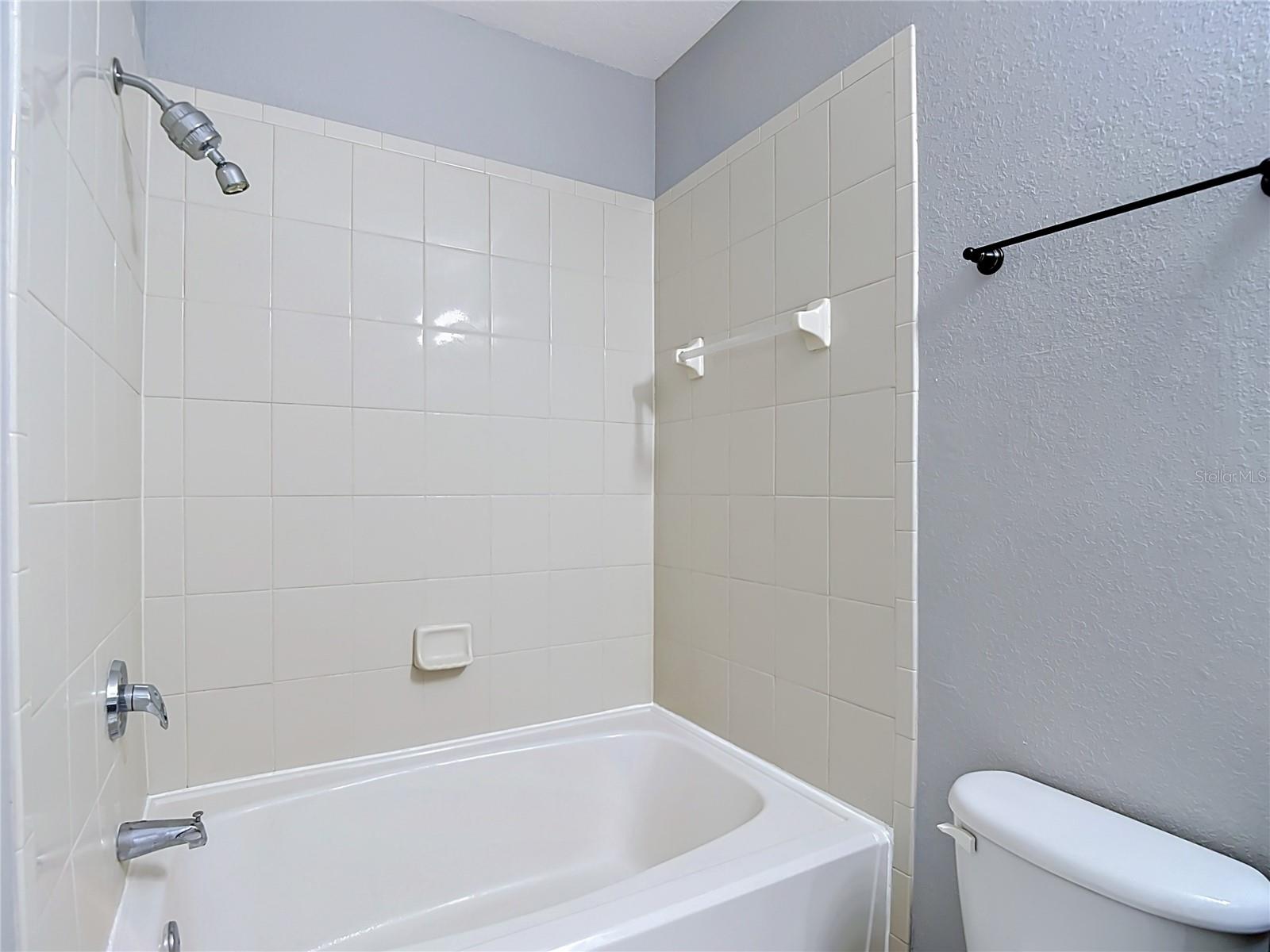 10201 COURTNEY PALMS BLVD #203, TAMPA, FL, 33619