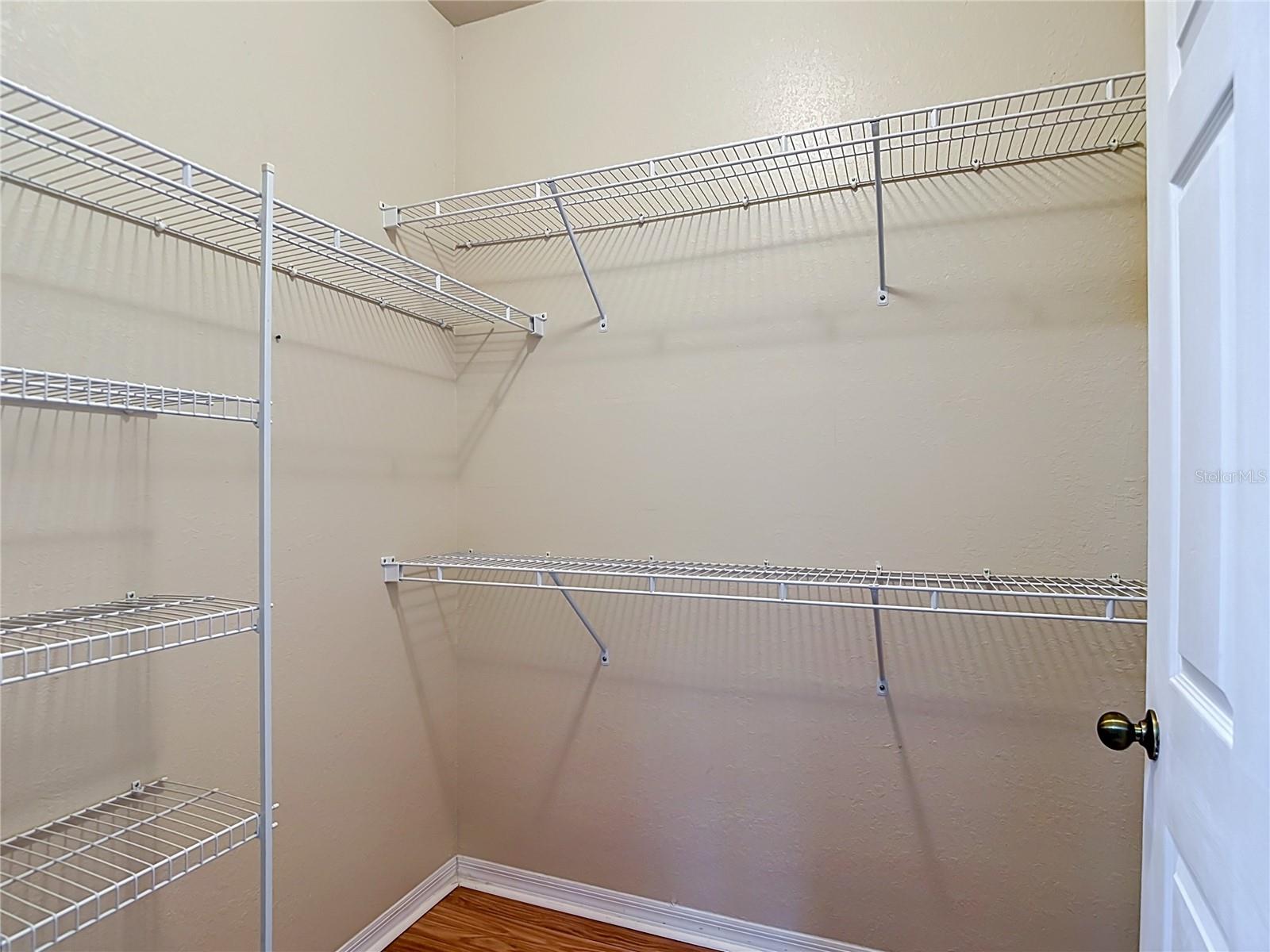 10201 COURTNEY PALMS BLVD #203, TAMPA, FL, 33619