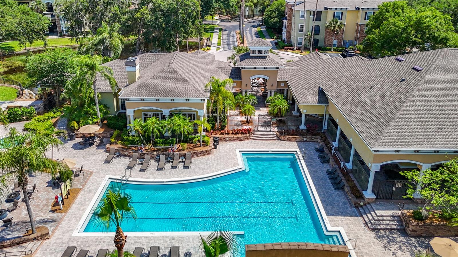 10201 COURTNEY PALMS BLVD #203, TAMPA, FL, 33619