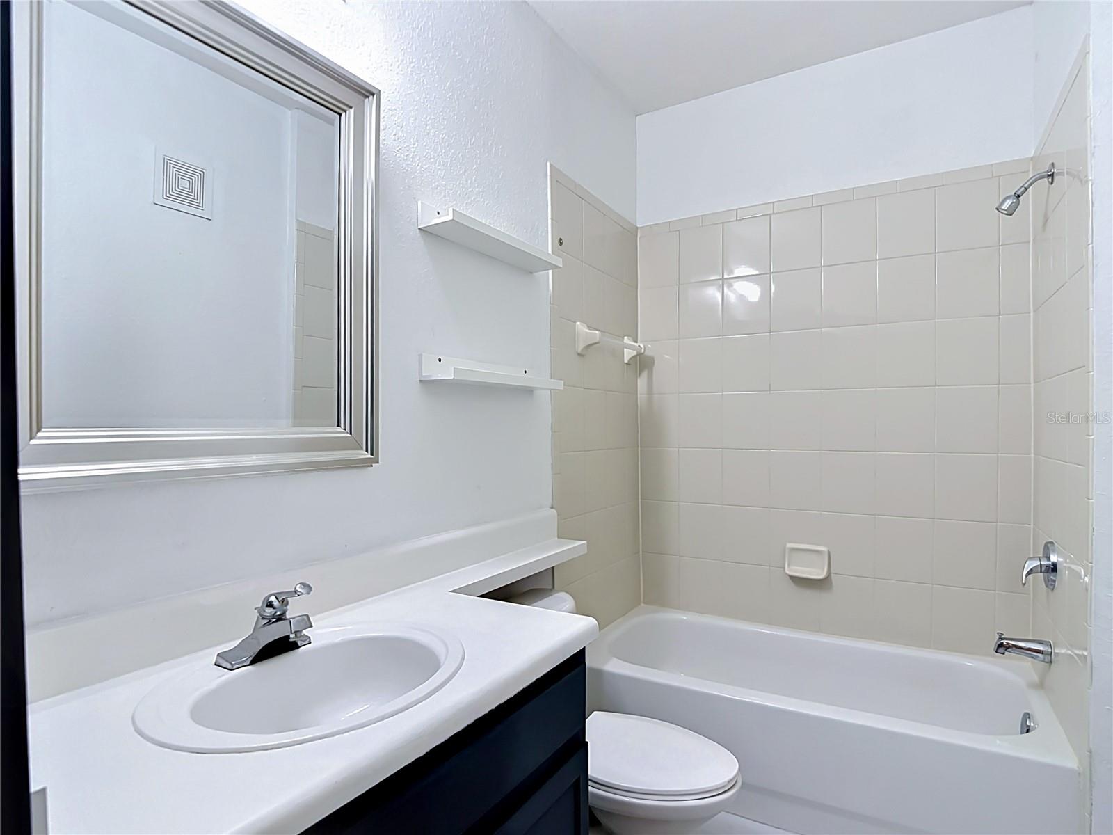 10201 COURTNEY PALMS BLVD #203, TAMPA, FL, 33619