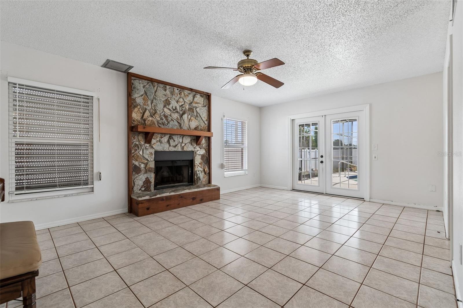 2620 GIANT PL, SEFFNER, FL, 33584