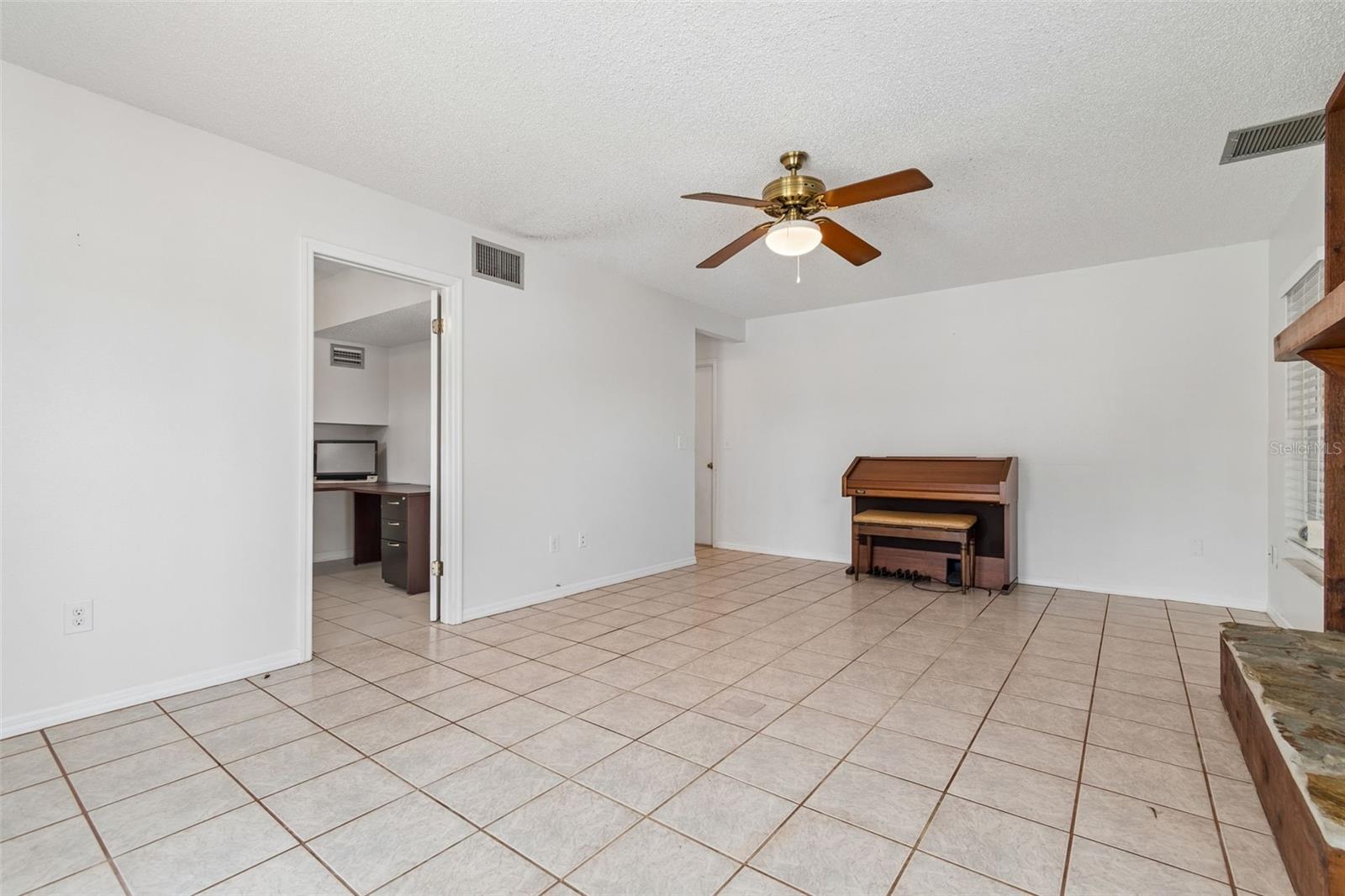 2620 GIANT PL, SEFFNER, FL, 33584