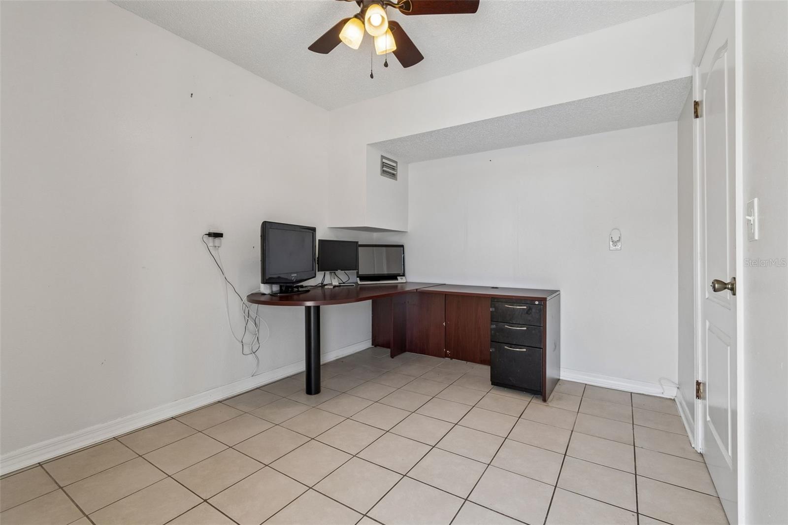 2620 GIANT PL, SEFFNER, FL, 33584