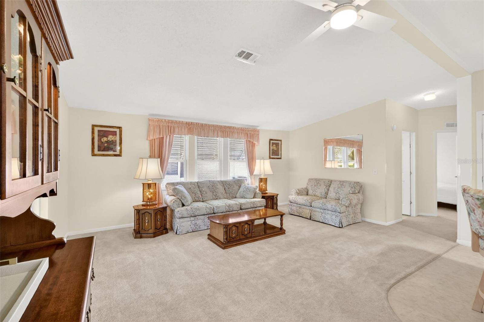 706 TANGERINE DR, LADY LAKE, FL, 32159