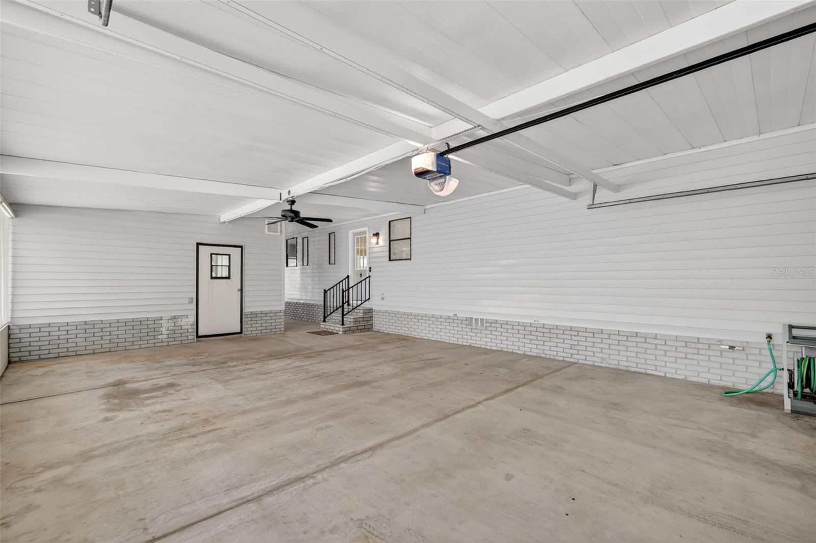 706 TANGERINE DR, LADY LAKE, FL, 32159