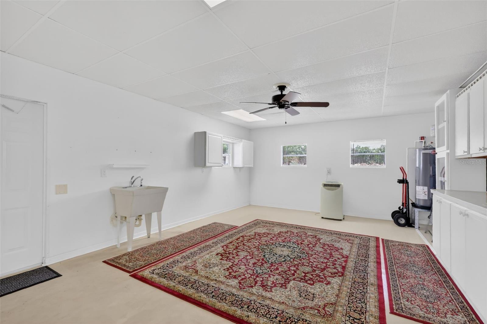 706 TANGERINE DR, LADY LAKE, FL, 32159