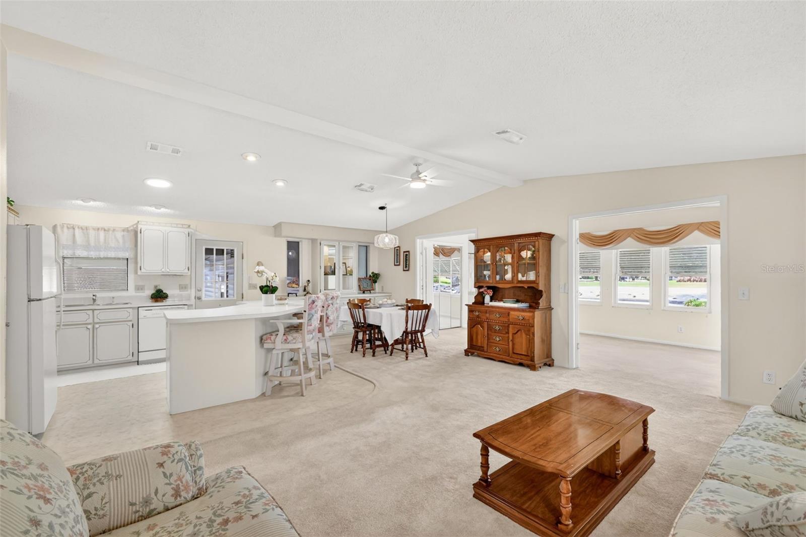 706 TANGERINE DR, LADY LAKE, FL, 32159