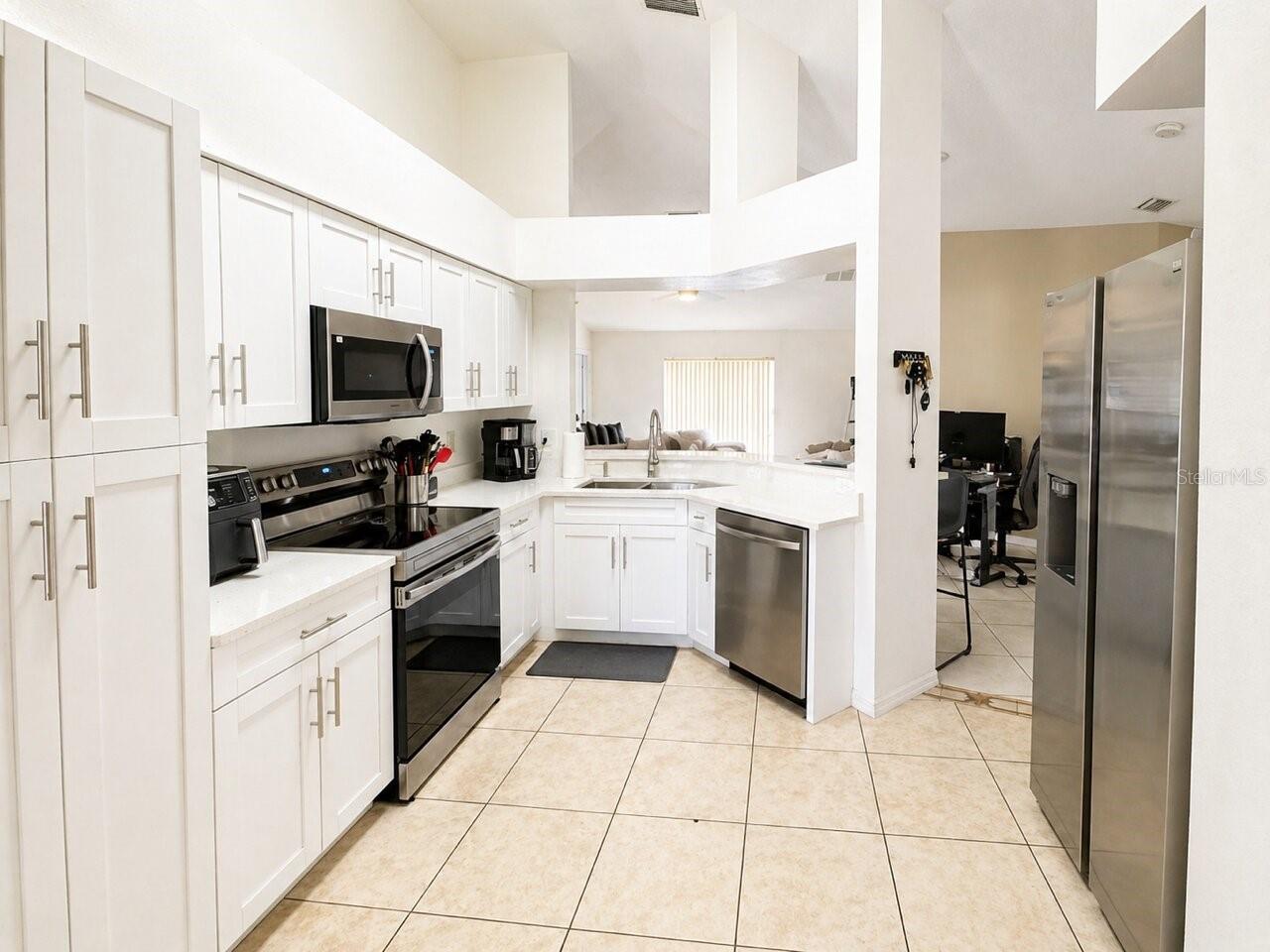 27748 SUGAR LOAF DR, WESLEY CHAPEL, FL, 33544