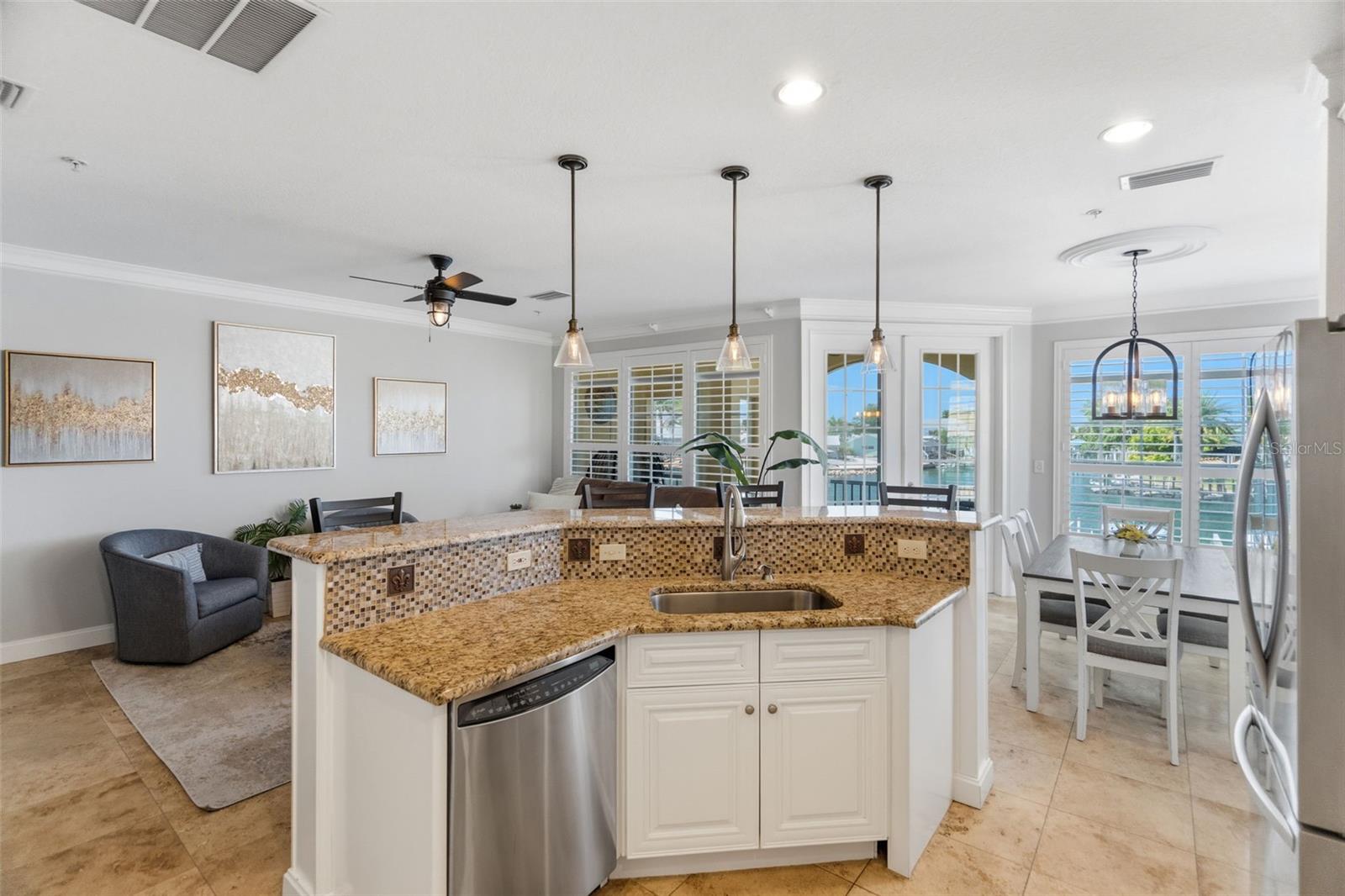 6420 SUNSET BAY CIR, APOLLO BEACH, FL, 33572