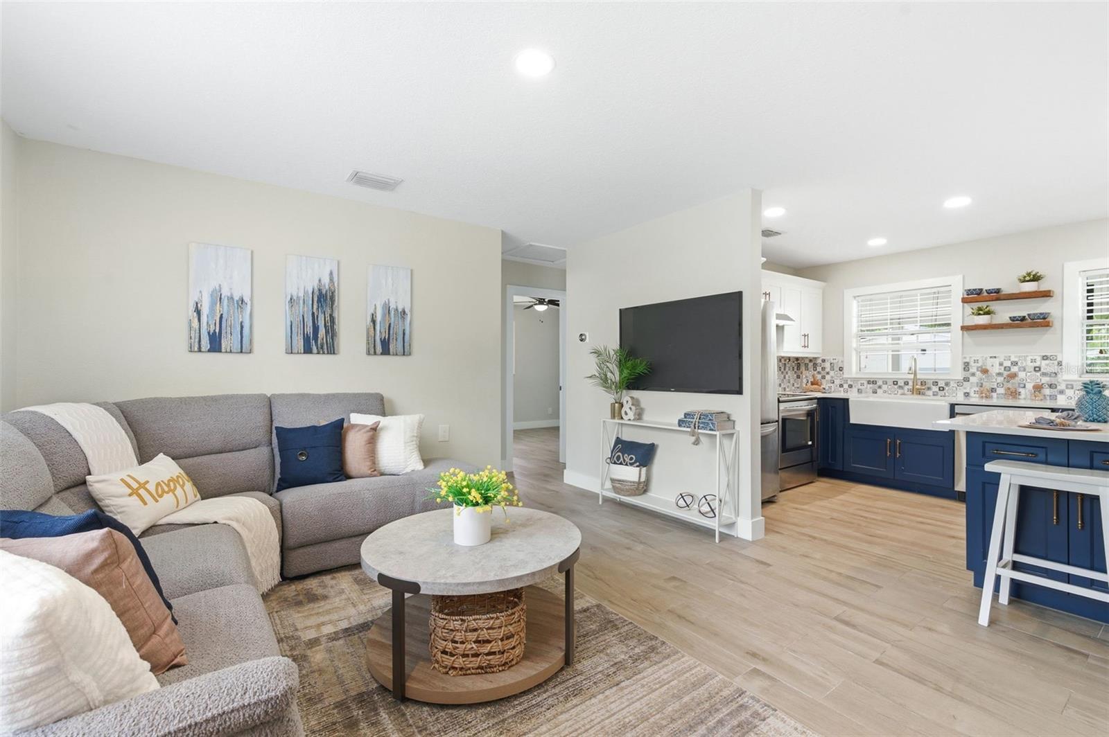 4146 DES MOINES ST NE, ST PETERSBURG, FL, 33703