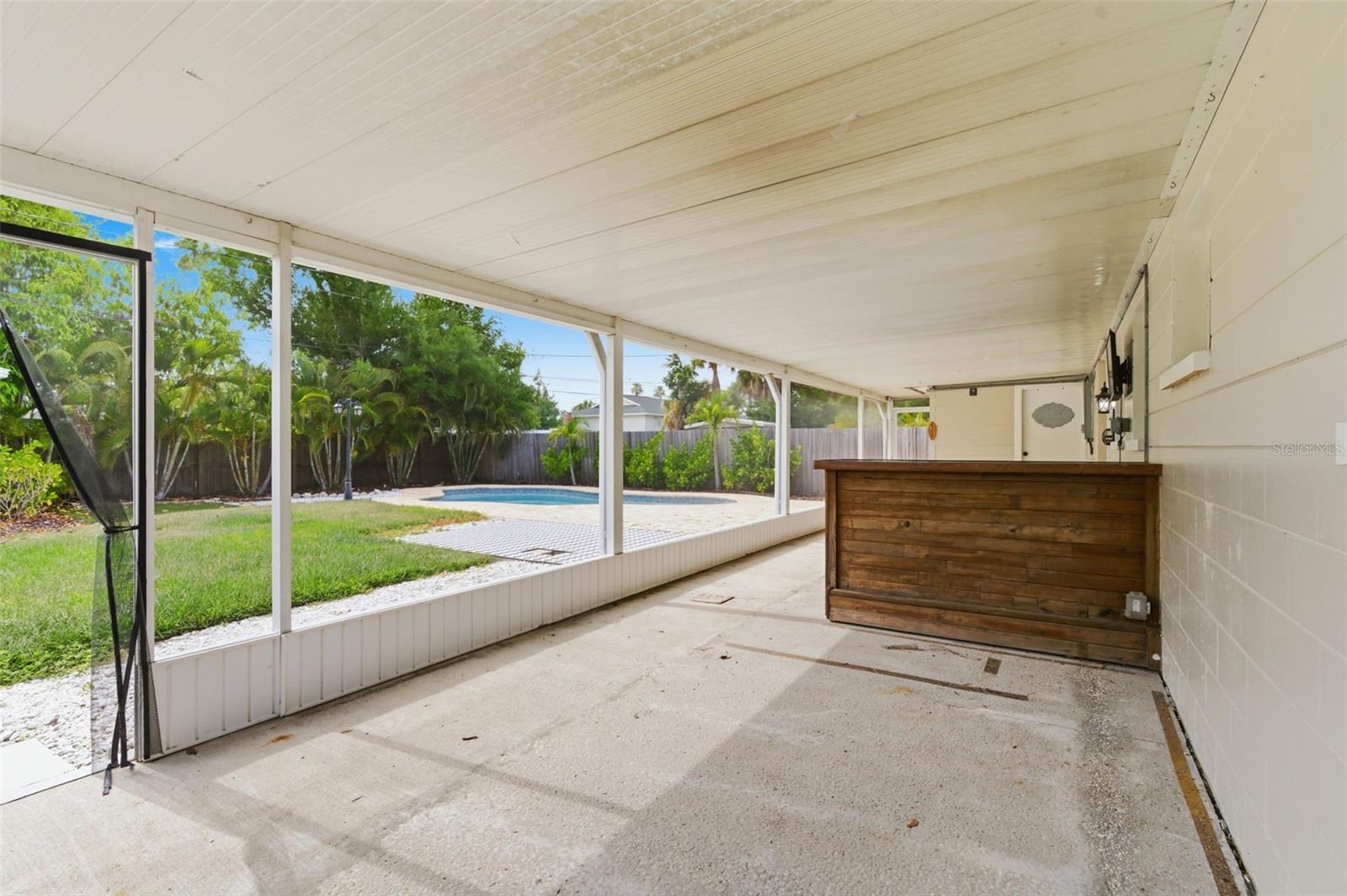 4146 DES MOINES ST NE, ST PETERSBURG, FL, 33703