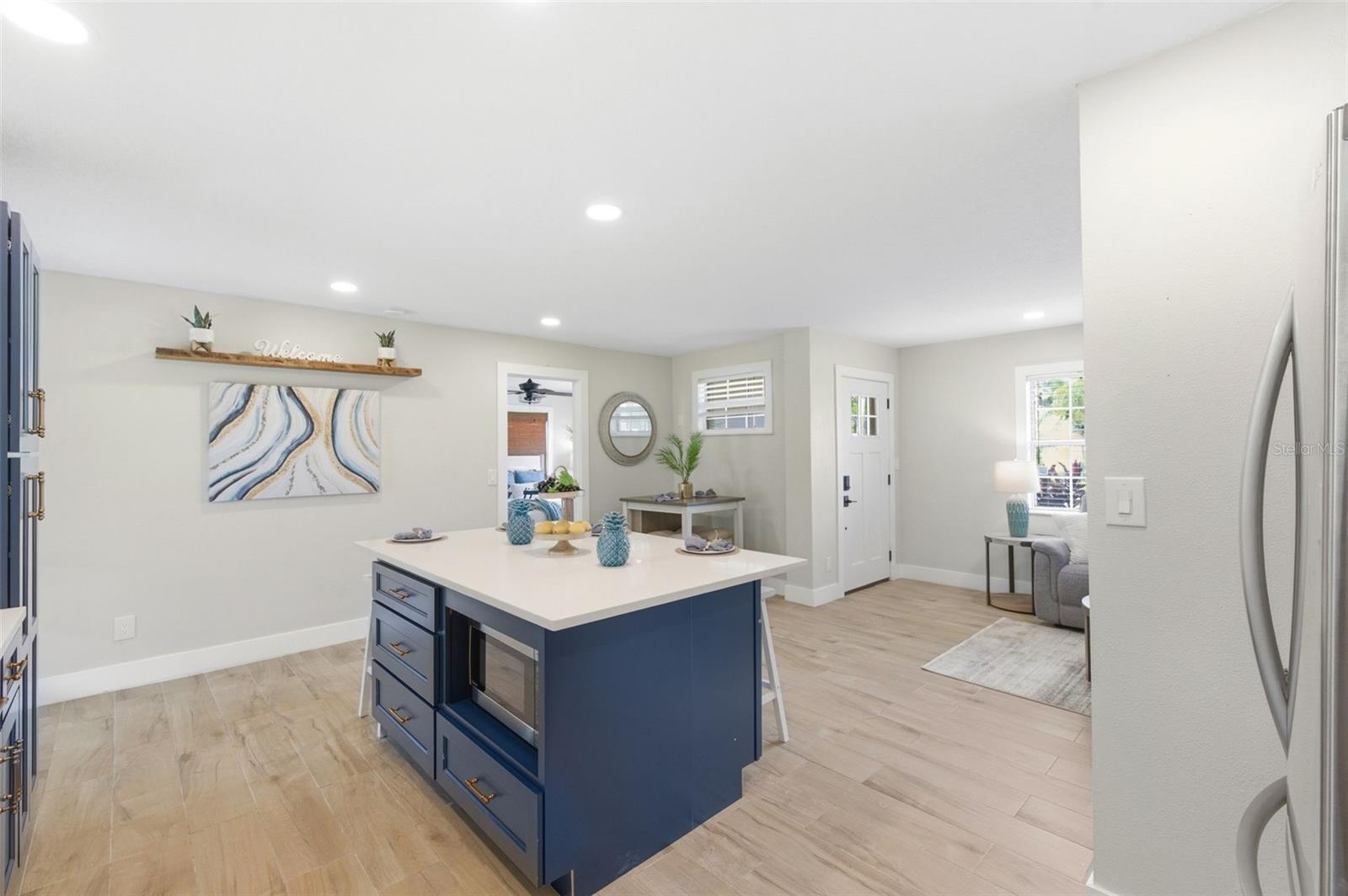 4146 DES MOINES ST NE, ST PETERSBURG, FL, 33703