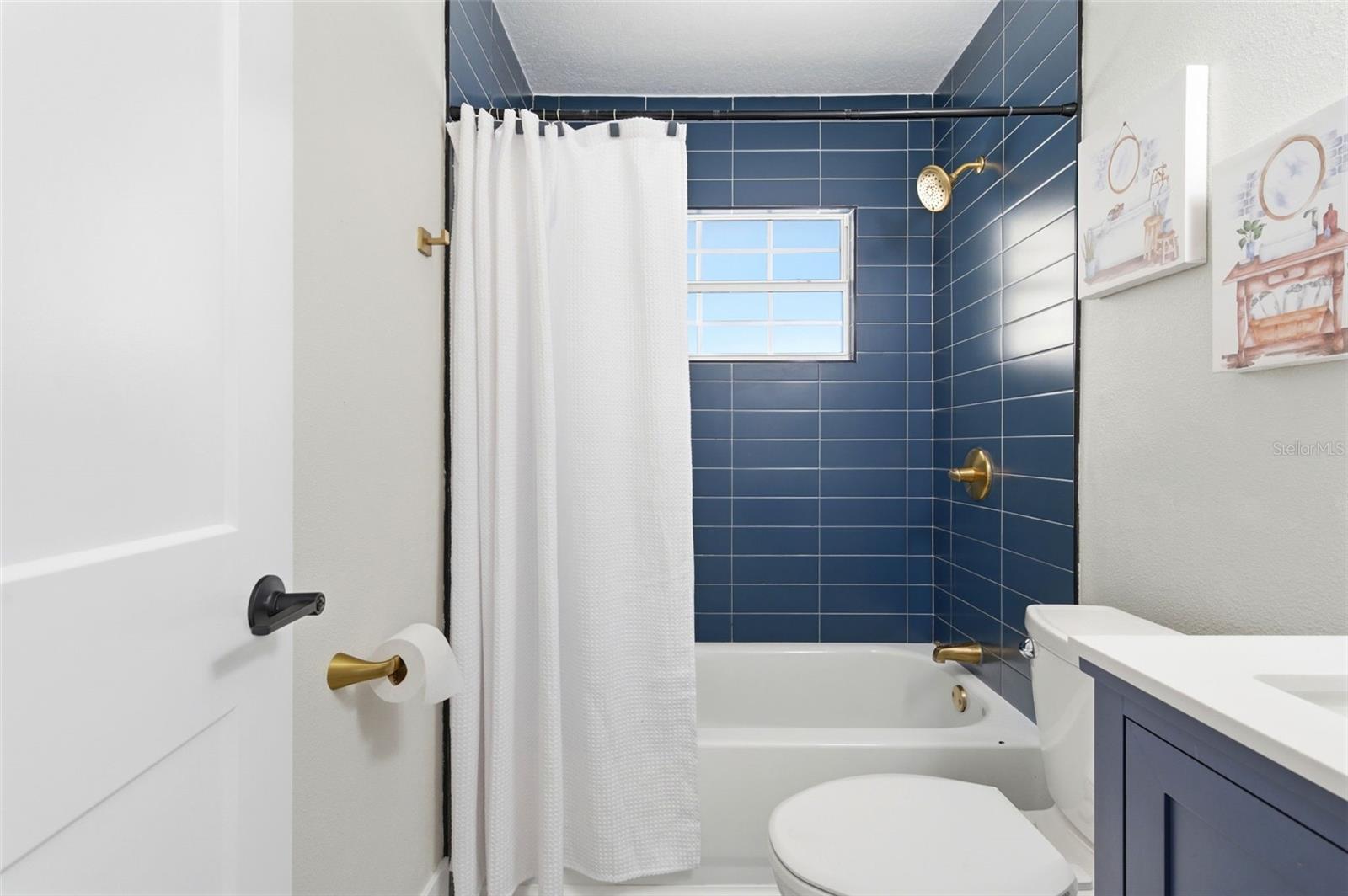 4146 DES MOINES ST NE, ST PETERSBURG, FL, 33703