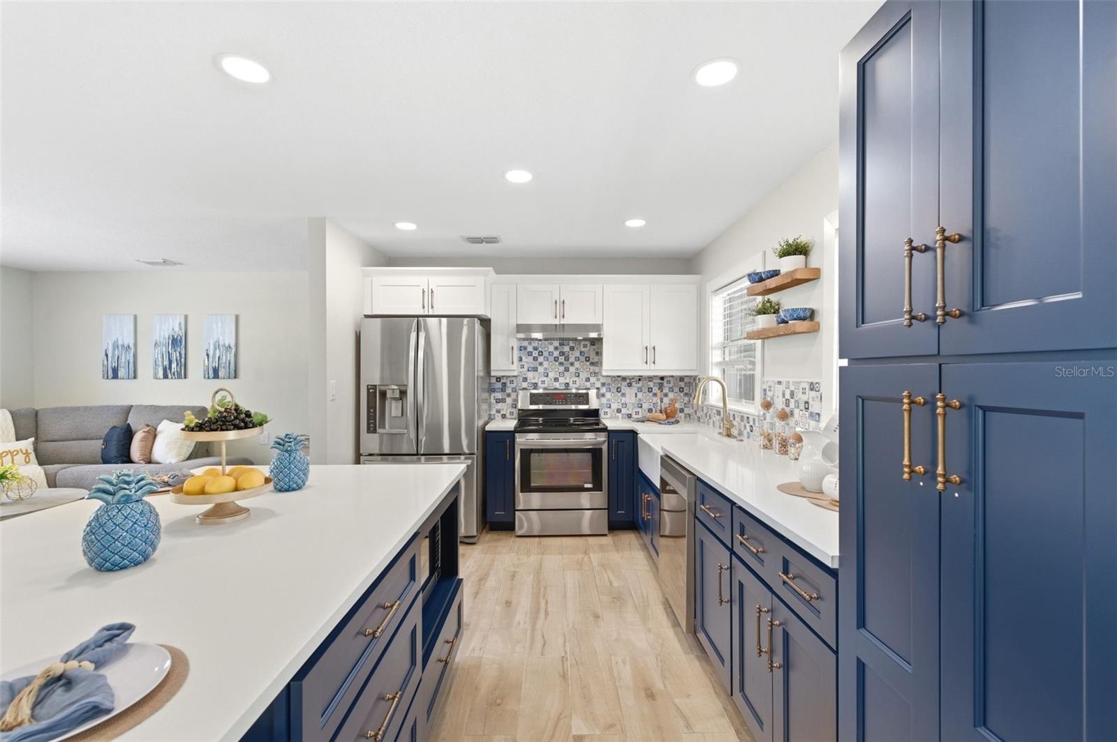 4146 DES MOINES ST NE, ST PETERSBURG, FL, 33703