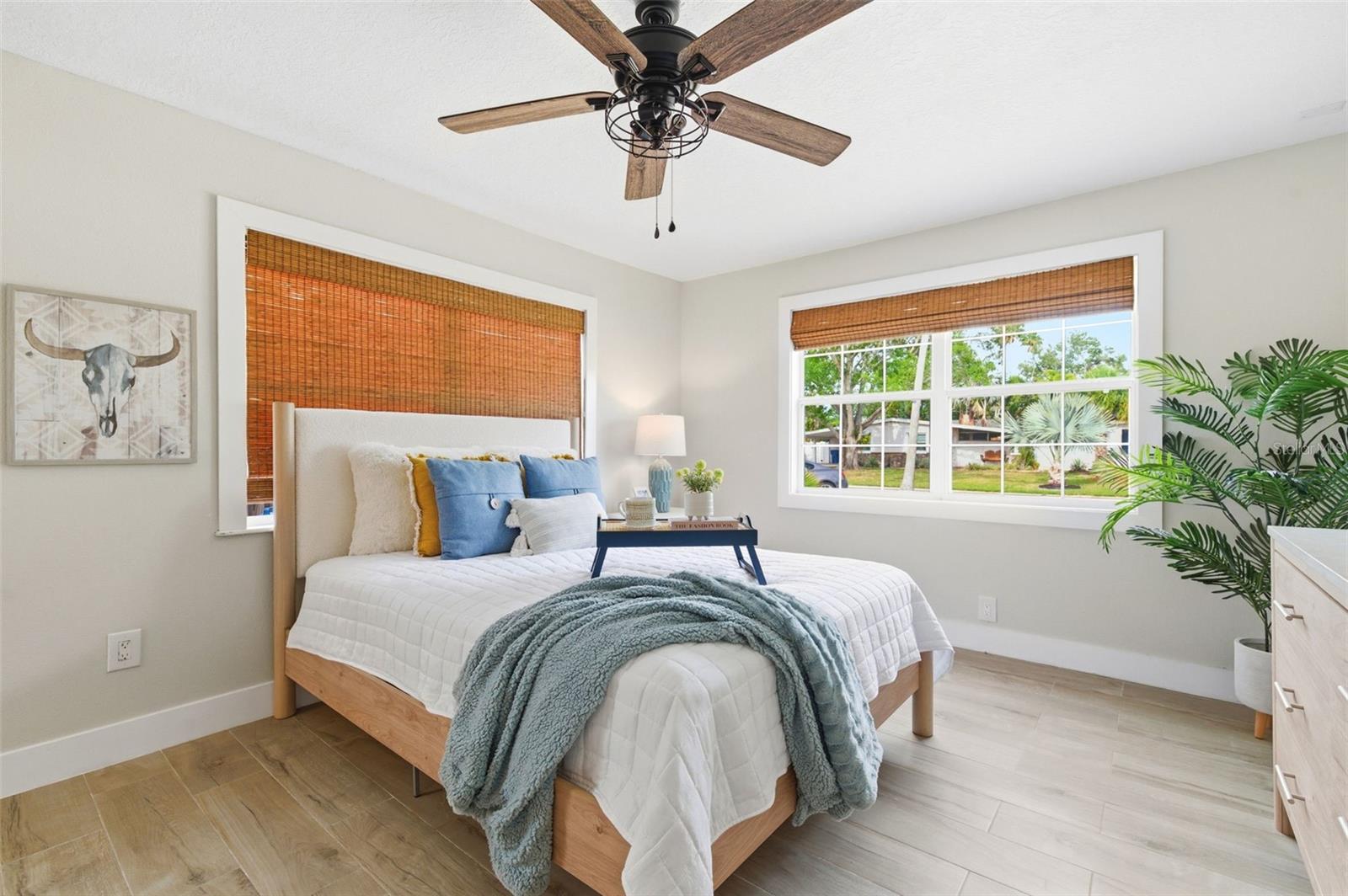 4146 DES MOINES ST NE, ST PETERSBURG, FL, 33703
