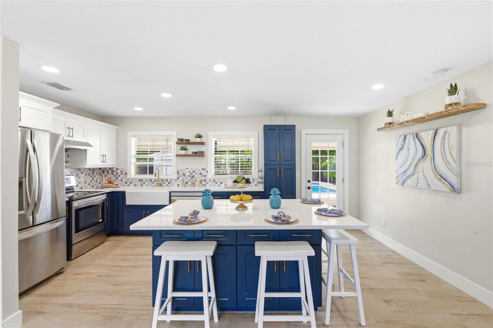 4146 DES MOINES ST NE, ST PETERSBURG, FL, 33703