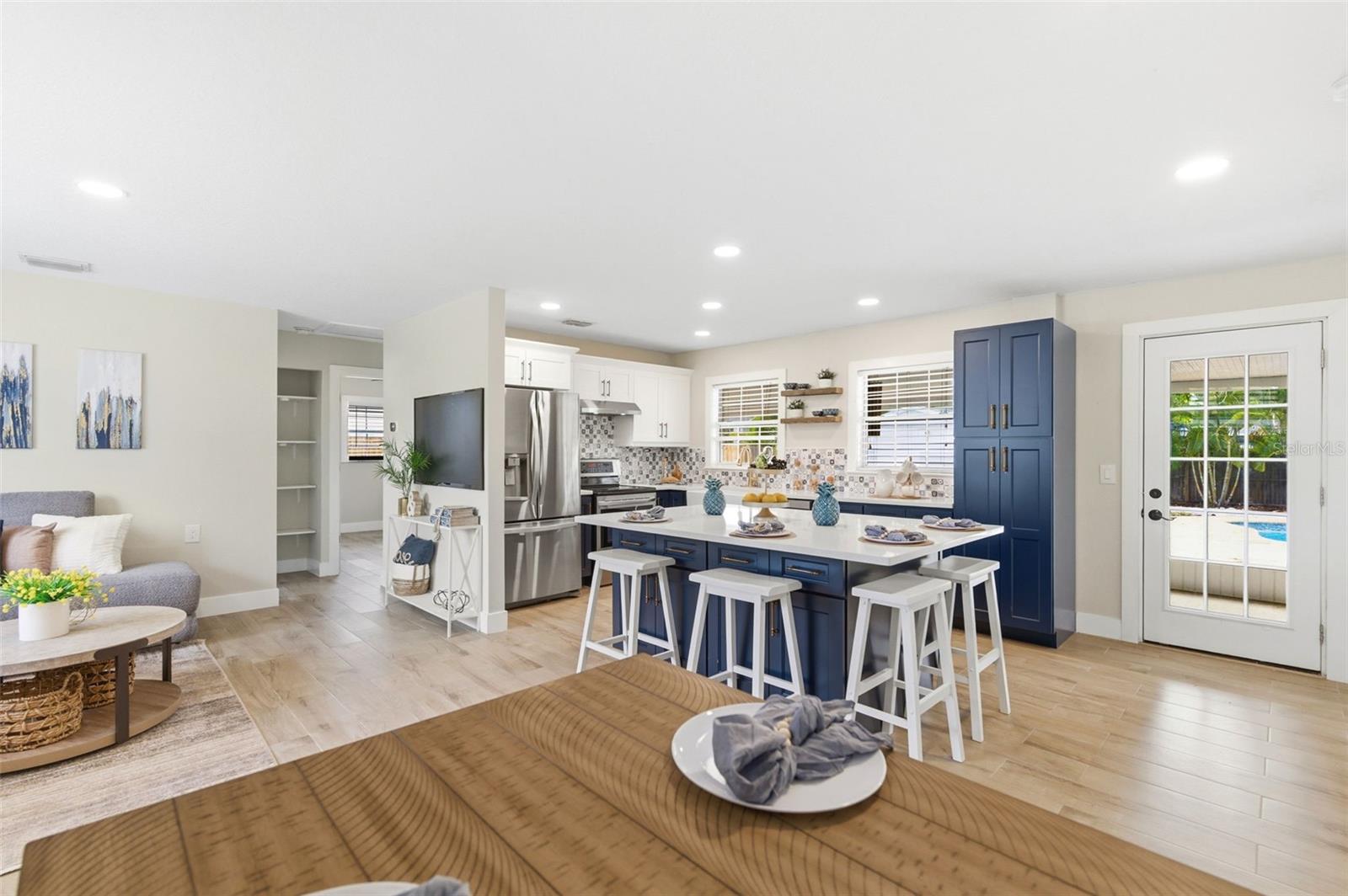 4146 DES MOINES ST NE, ST PETERSBURG, FL, 33703
