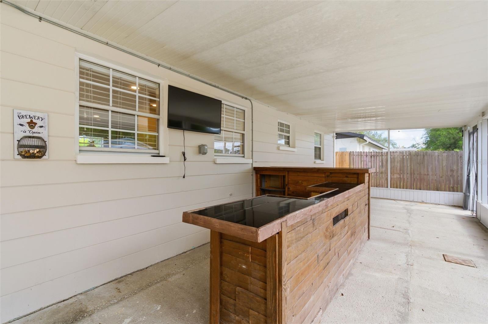 4146 DES MOINES ST NE, ST PETERSBURG, FL, 33703