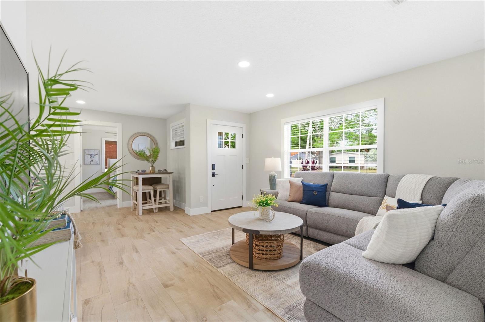 4146 DES MOINES ST NE, ST PETERSBURG, FL, 33703