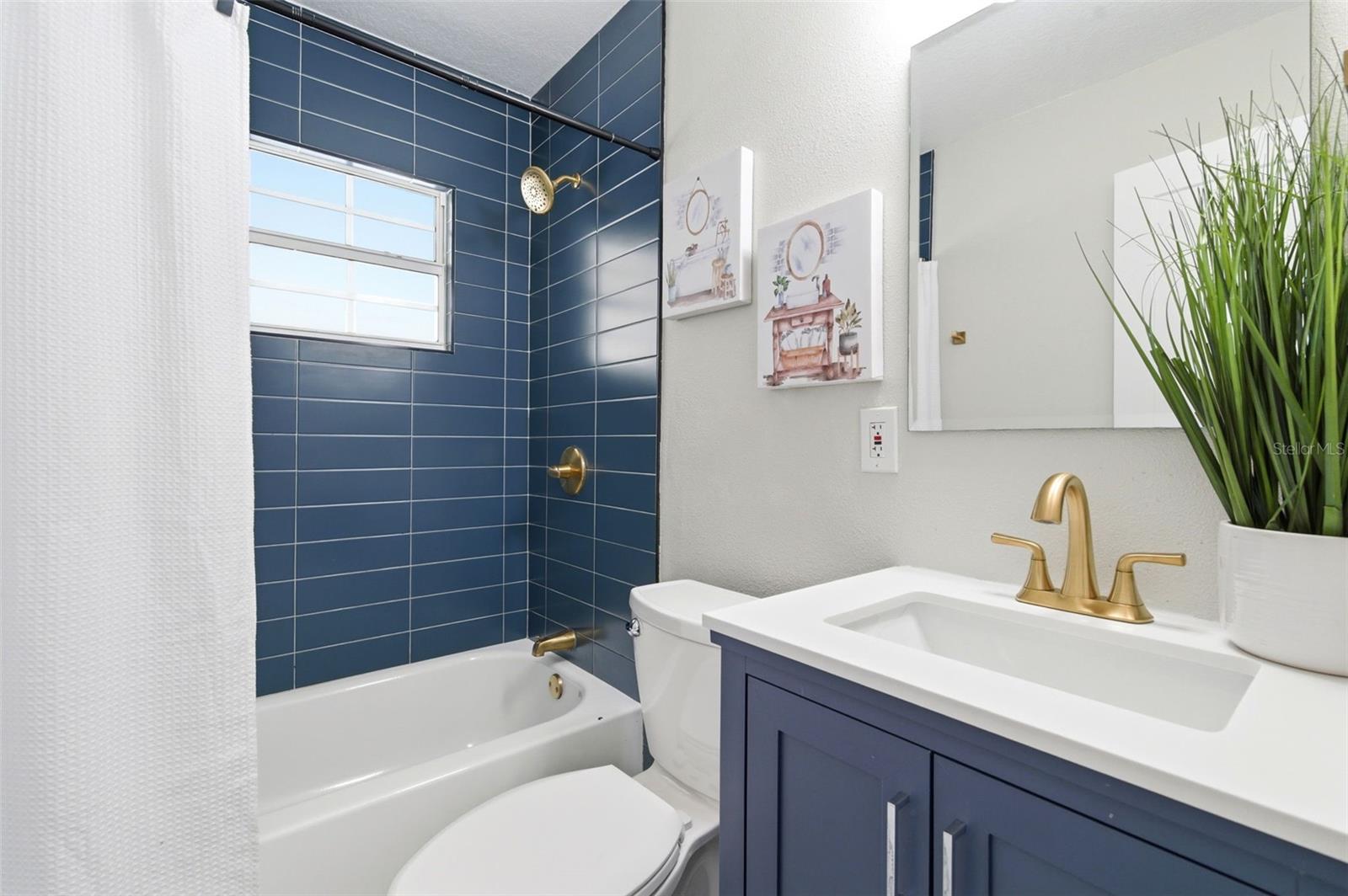 4146 DES MOINES ST NE, ST PETERSBURG, FL, 33703