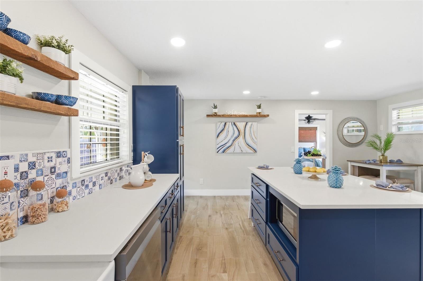 4146 DES MOINES ST NE, ST PETERSBURG, FL, 33703