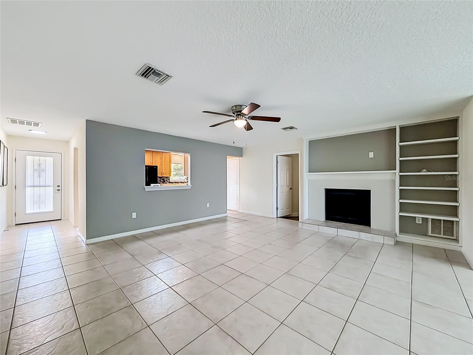 12547 PINE ISLAND DR, LEESBURG, FL, 34788