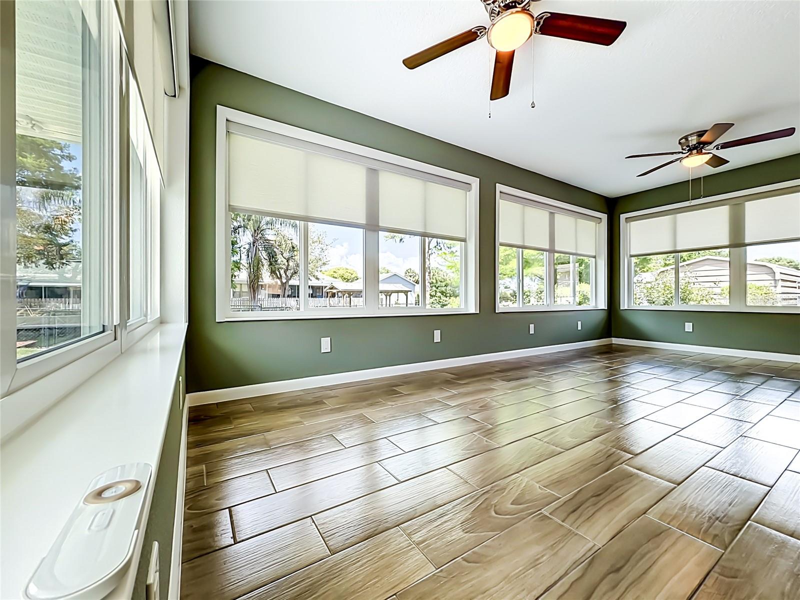 12547 PINE ISLAND DR, LEESBURG, FL, 34788