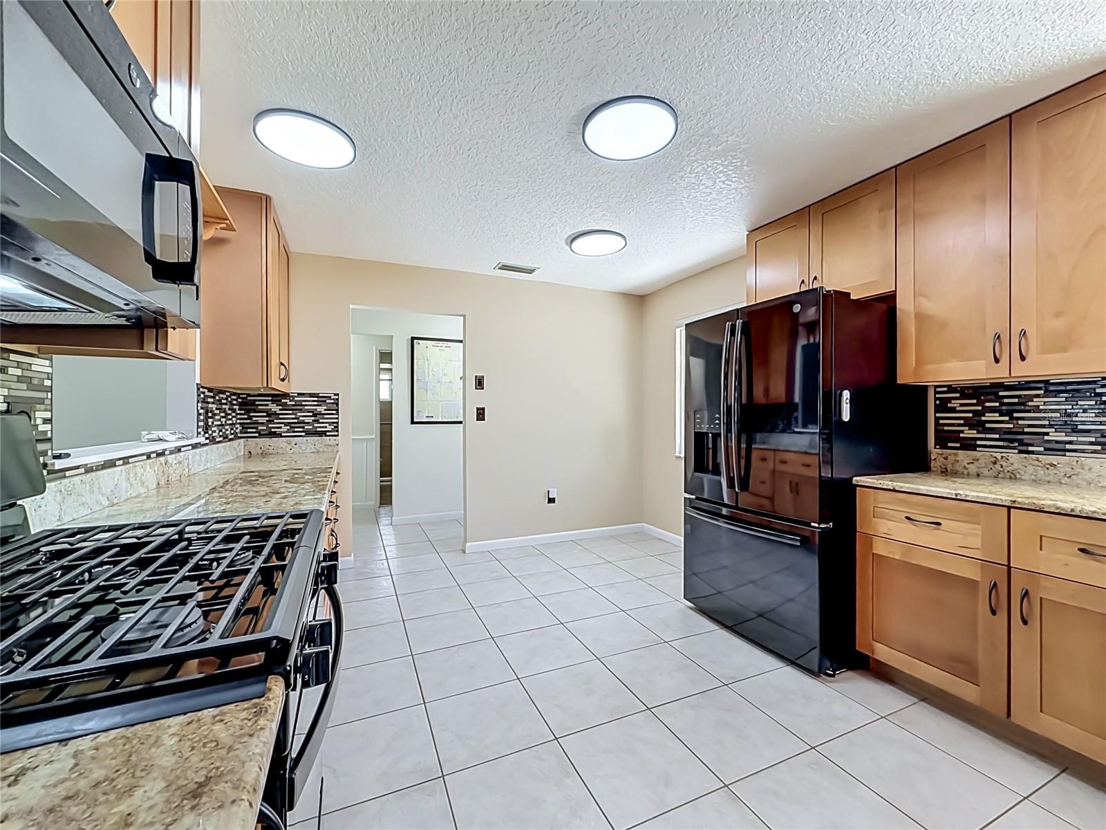 12547 PINE ISLAND DR, LEESBURG, FL, 34788