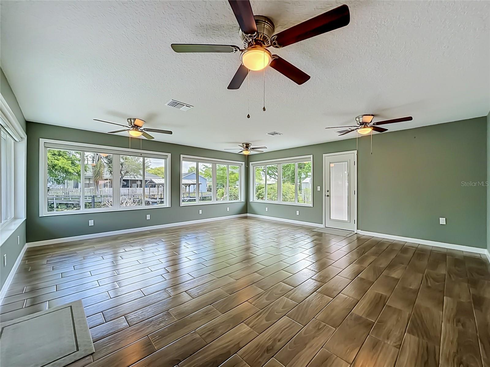 12547 PINE ISLAND DR, LEESBURG, FL, 34788