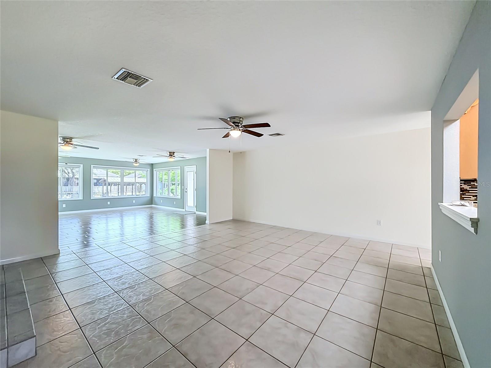 12547 PINE ISLAND DR, LEESBURG, FL, 34788