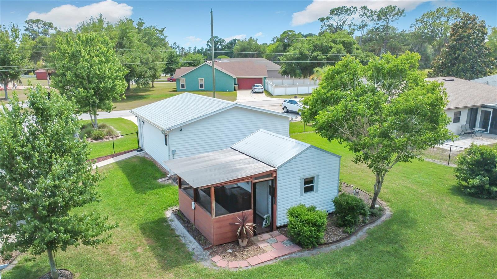 12547 PINE ISLAND DR, LEESBURG, FL, 34788