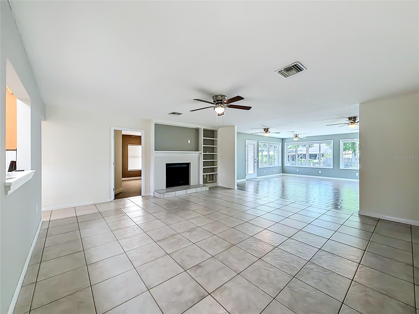 12547 PINE ISLAND DR, LEESBURG, FL, 34788