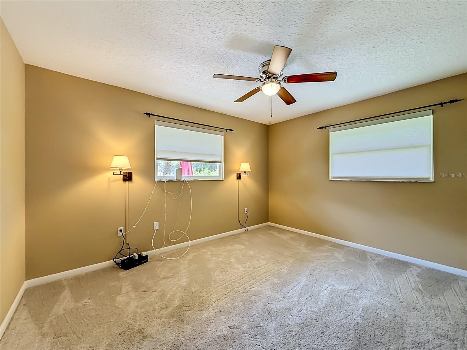 12547 PINE ISLAND DR, LEESBURG, FL, 34788