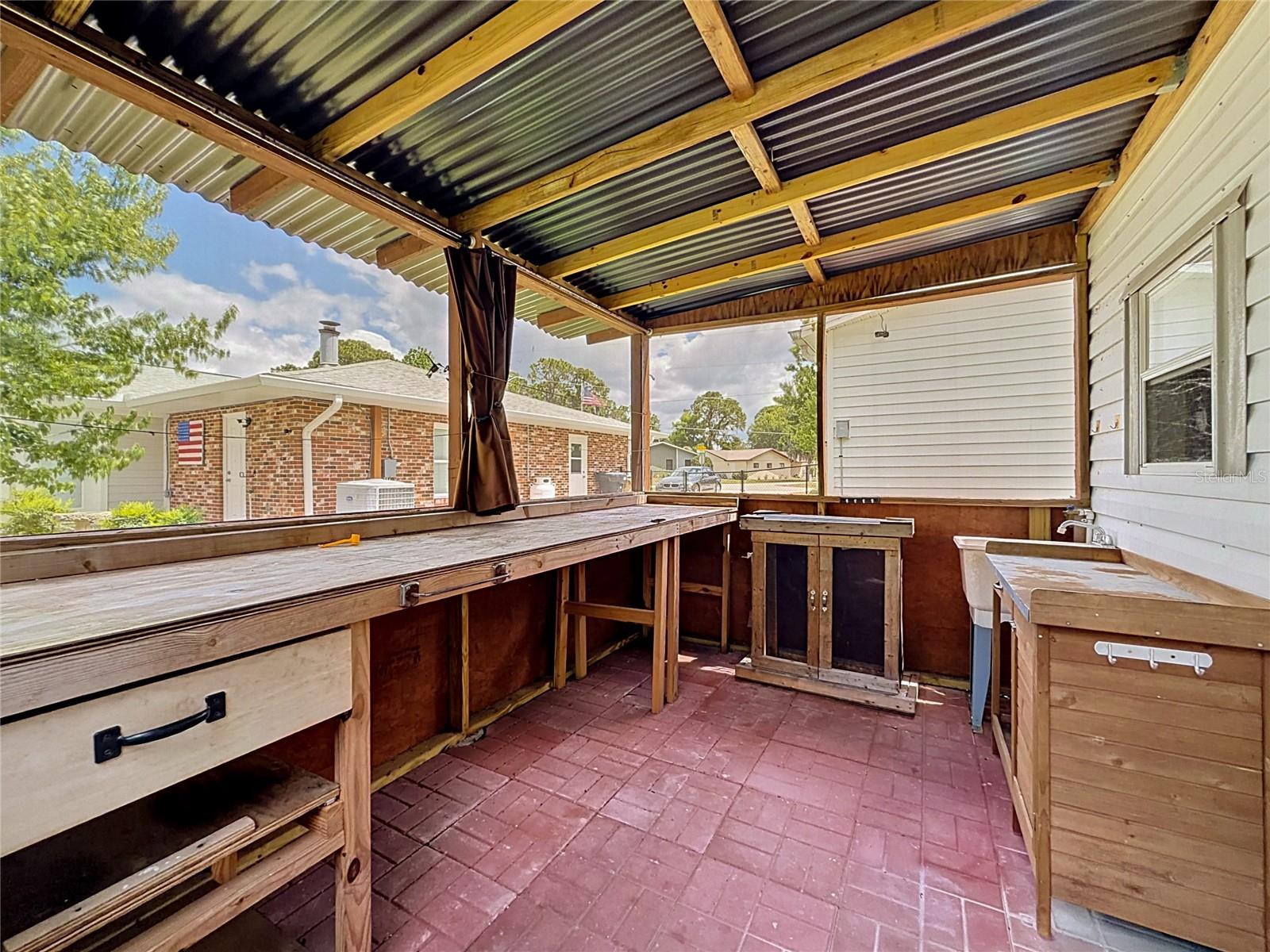12547 PINE ISLAND DR, LEESBURG, FL, 34788