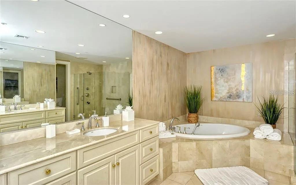 1111 RITZ CARLTON DR #1004, SARASOTA, FL, 34236