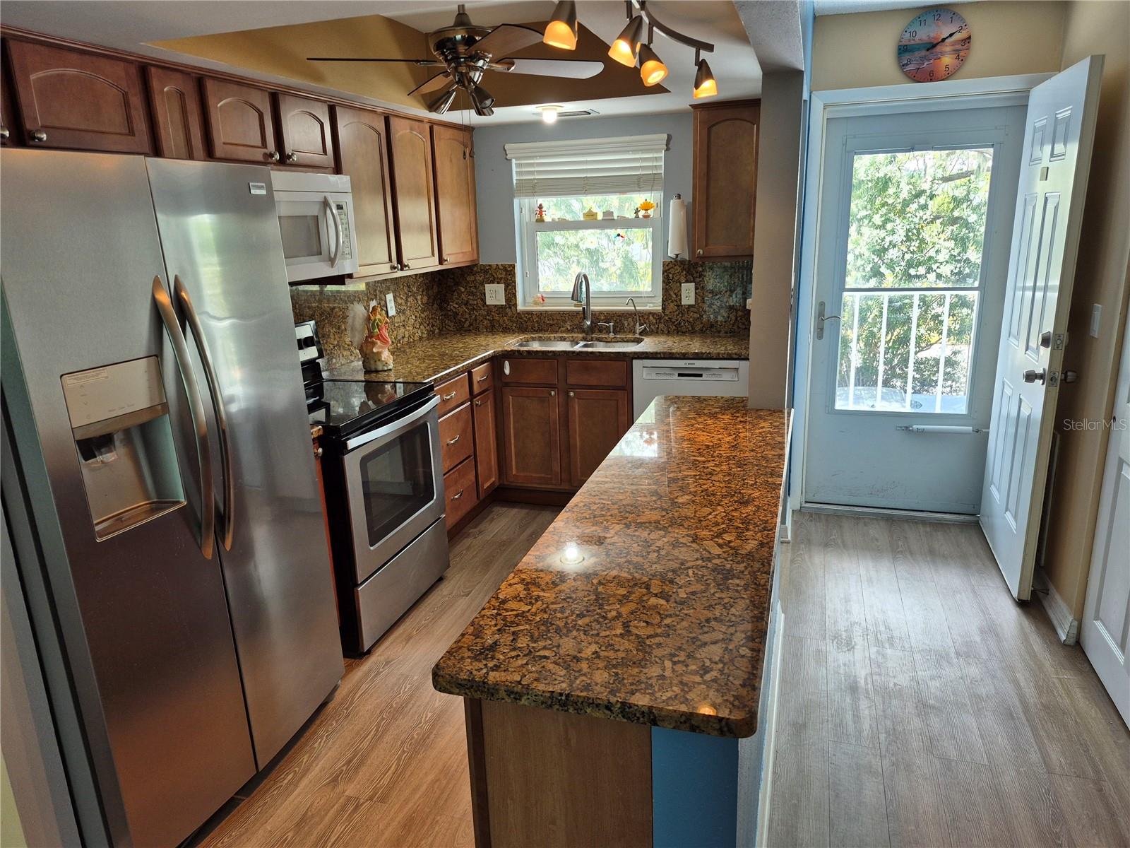 4939 FLORAMAR TER #203, NEW PORT RICHEY, FL, 34652
