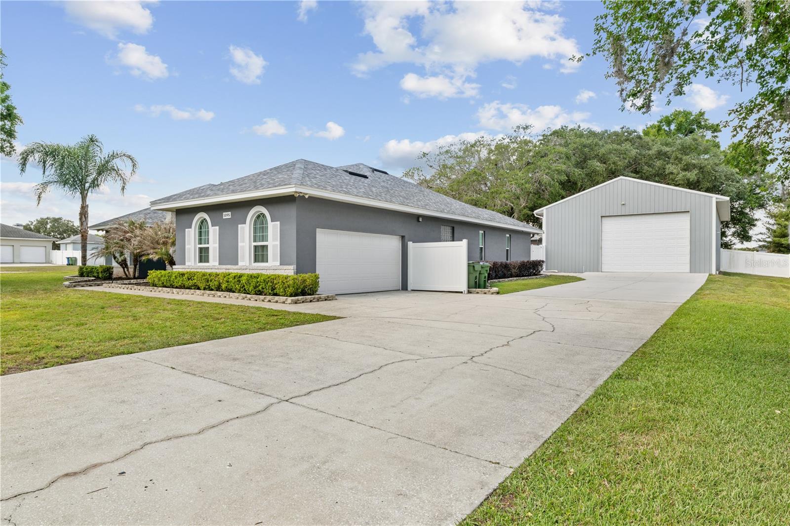 1095 W LAKE HAMILTON DR, WINTER HAVEN, FL, 33881