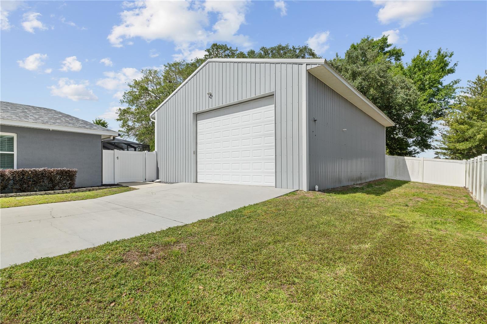 1095 W LAKE HAMILTON DR, WINTER HAVEN, FL, 33881