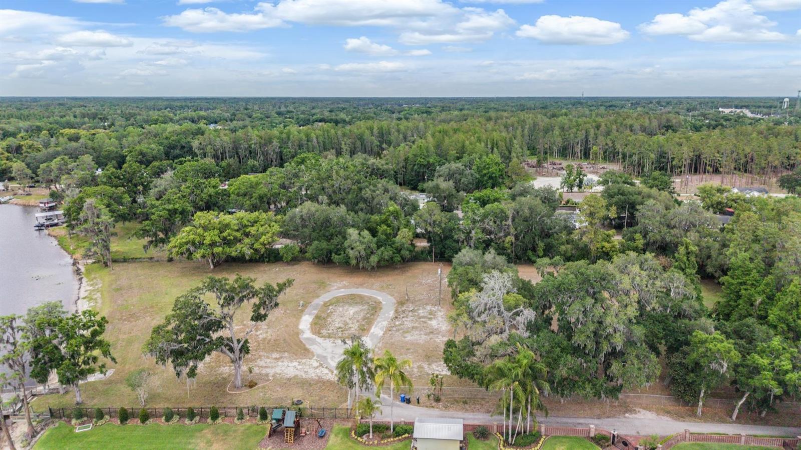 215 LAKE BRANT DR, LUTZ, FL, 33548